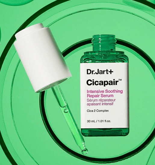 The velvety ointment texture of Dr Jart Cicapair Intensive Soothing Repair Cream on clean fingers